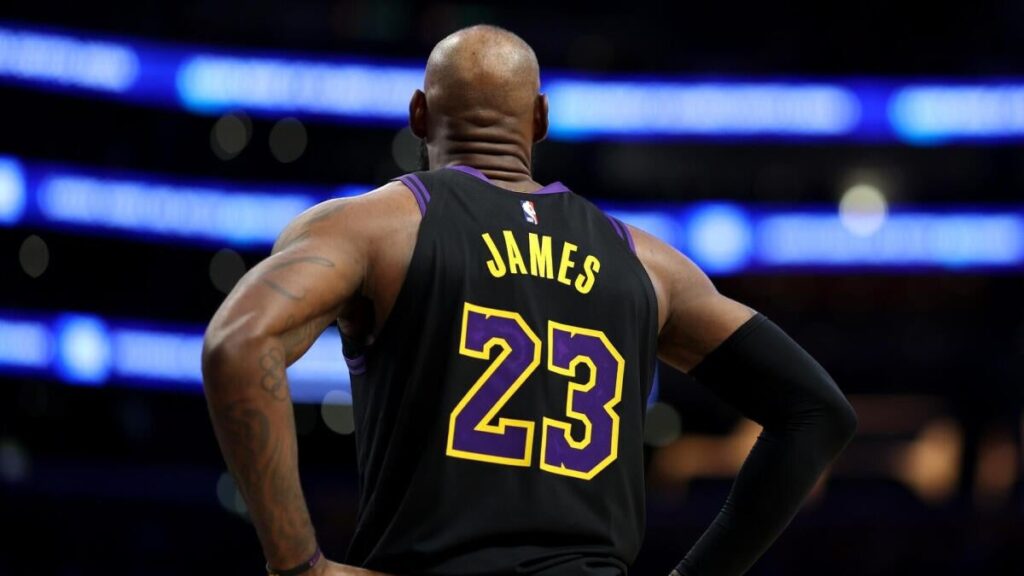 LeBron James free agency: What is Plan B for teams that miss out on signing NBA’s all LeBron James free agency: What is Plan B for teams that miss out on signing NBA's all