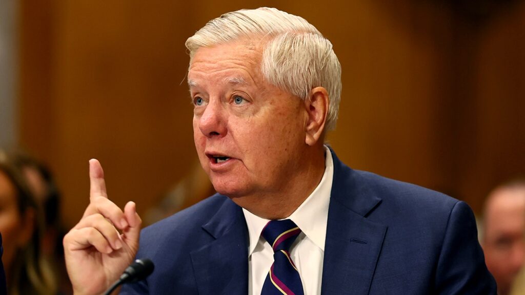 ‘America and the world have lost a determined leader’: Tributes pour in after Sen Lindsey Graham’s death 'America and the world have lost a determined leader': Tributes pour in after Sen Lindsey Graham's death