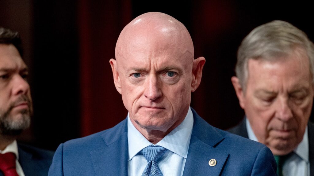 Mark Kelly proudly backs Team Mexico in World Cup after barely mentioning U.S. men’s team Mark Kelly proudly backs Team Mexico in World Cup after barely mentioning U.S. men's team
