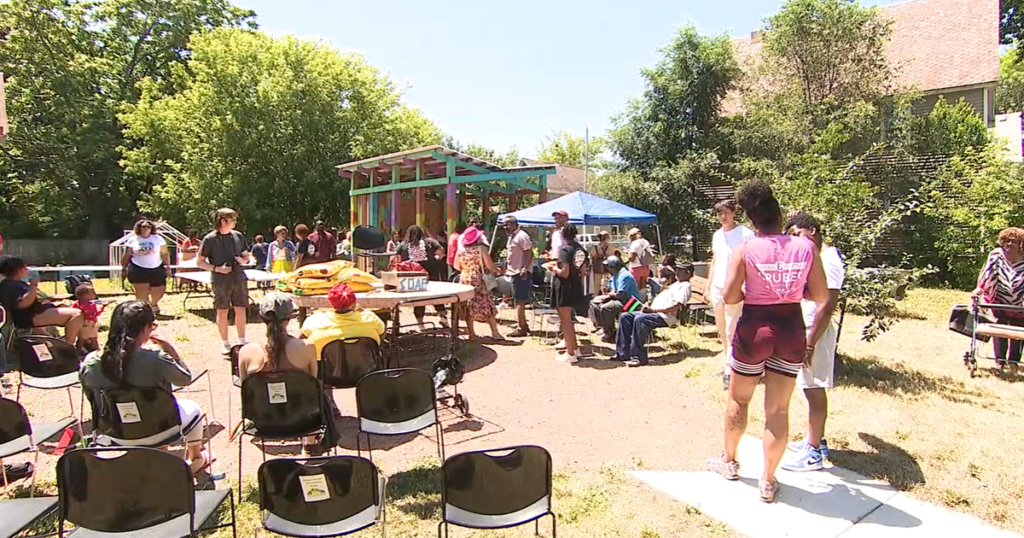 Metcalfe Park community members address food insecurity Metcalfe Park community members address food insecurity