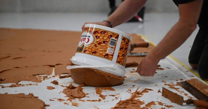 Art museum covers gallery floor in peanut butter to honour late Dutch artist – National Art museum covers gallery floor in peanut butter to honour late Dutch artist - National