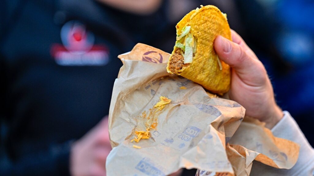 Taco Bell investigated as lettuce emerges as possible source of cyclosporiasis outbreak Taco Bell investigated as lettuce emerges as possible source of cyclosporiasis outbreak