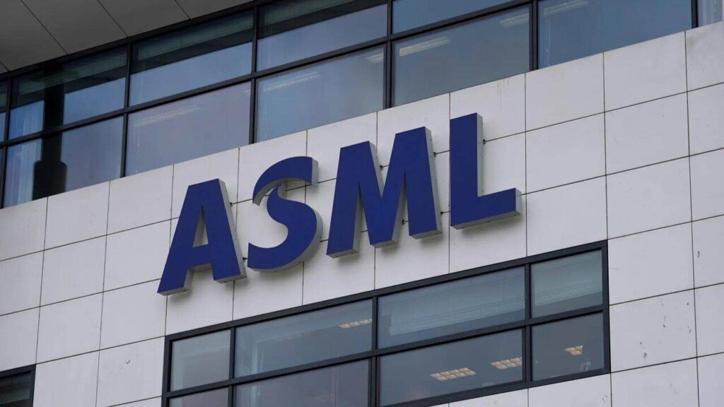 While tech layoffs cross 1 lakh in US, Europe’s biggest technology company is offering employees $20,000 While tech layoffs cross 1 lakh in US, Europe's biggest technology company is offering employees $20,000