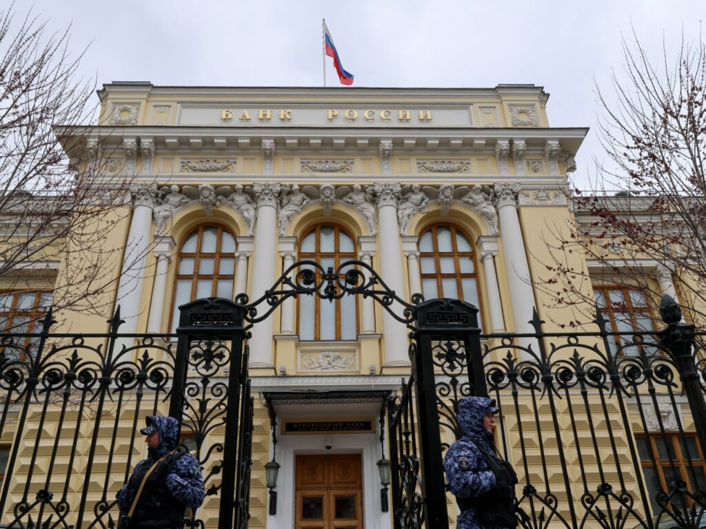 Why have half a million Russians gone bankrupt amid Ukraine war? Why have half a million Russians gone bankrupt amid Ukraine war?