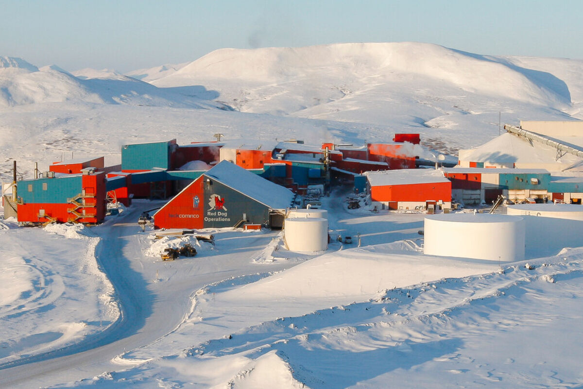 Aerial%20view%20of%20the%20Red%20Dog%20Mine%20camp%20and%20mill%20during%20the%20winter%2E