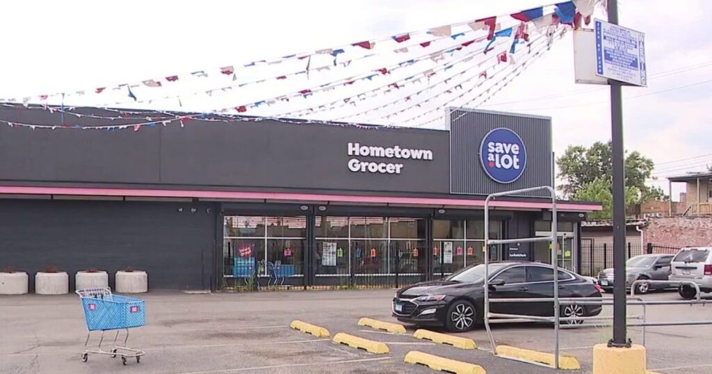 7 Chicago Save A Lot stores set to close as SNAP cuts deepen food access concerns 7 Chicago Save A Lot stores set to close as SNAP cuts deepen food access concerns