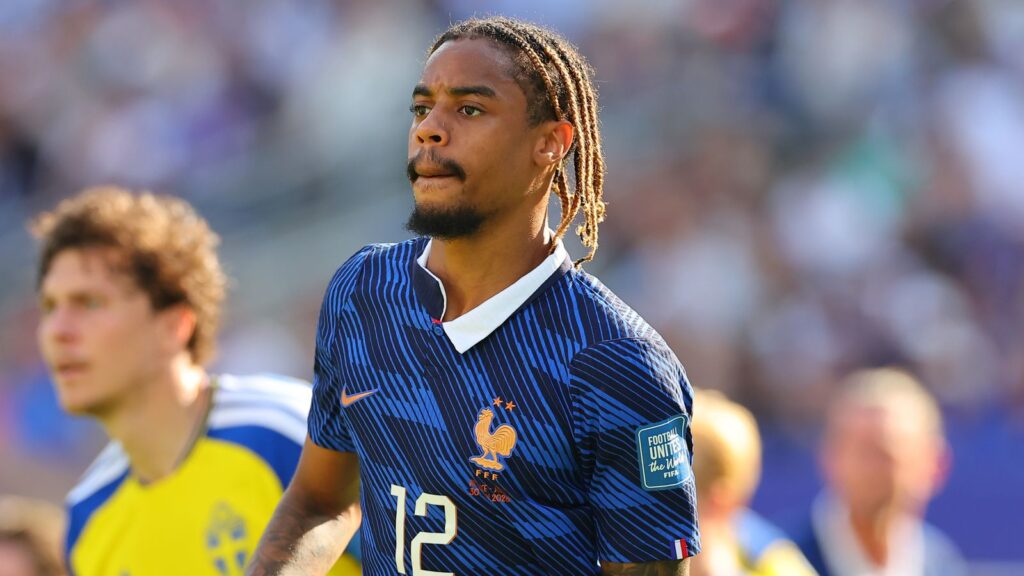 Bradley Barcola transfer news: Liverpool set to open talks with Paris Saint-Germain over winger with an opening offer prepared