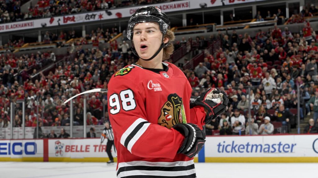 Bedard signs 5-year, $75 million contract with Blackhawks Bedard signs 5-year, $75 million contract with Blackhawks