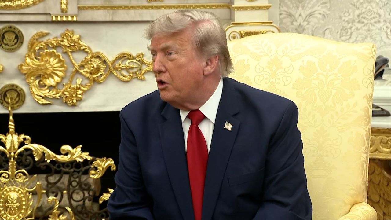 trump hormuz.jpg