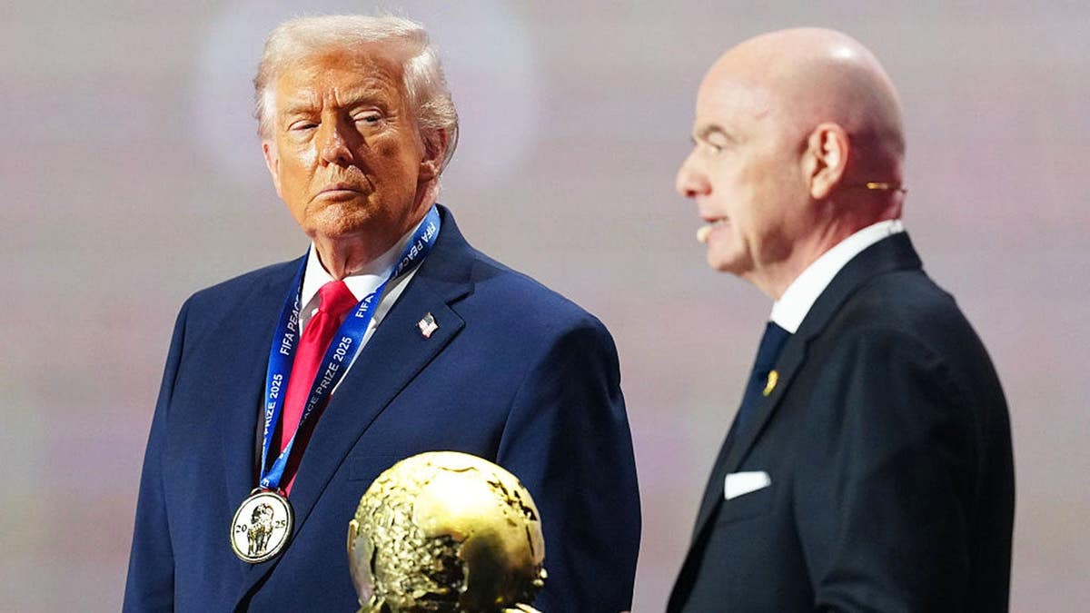 Trump meets with Gianni Infantino
