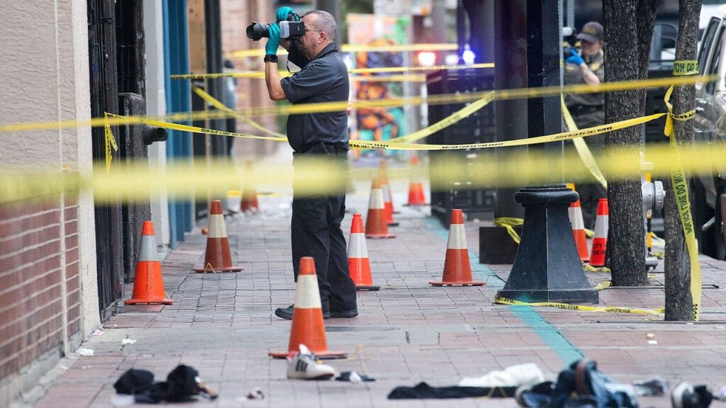 Mass shooting rocks crowded downtown Tucson district, leaving 10 wounded Mass shooting rocks crowded downtown Tucson district, leaving 10 wounded