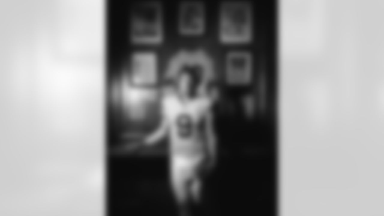E_260310_Bar_Set_Matthew_Stafford_BT_00007