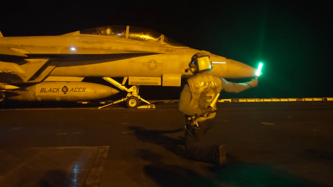 VIDEO-Fighter-jets-take-off.png