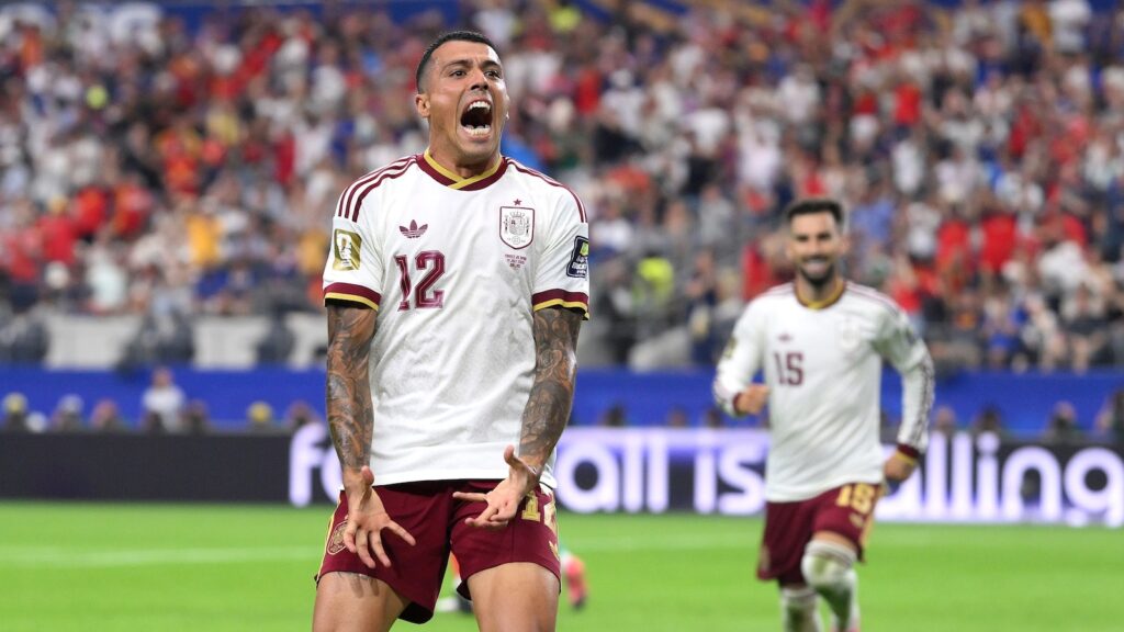 Spain advances to World Cup final with 2 Spain advances to World Cup final with 2