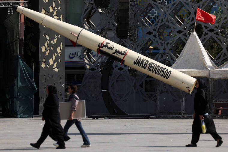 Iran expands attacks on Gulf states after U.S. strikes | Honolulu Star Iran expands attacks on Gulf states after U.S. strikes | Honolulu Star