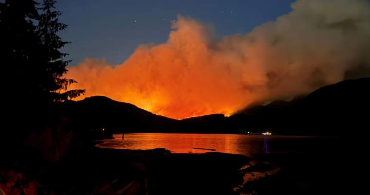Federal officials set to give wildfire season update as blaze threatens B.C. town Federal officials set to give wildfire season update as blaze threatens B.C. town