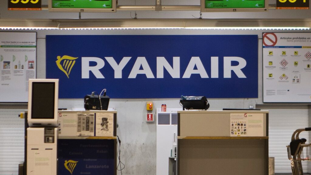 Investigators lead probe into Ryanair flight where man was partly sucked out window Investigators lead probe into Ryanair flight where man was partly sucked out window
