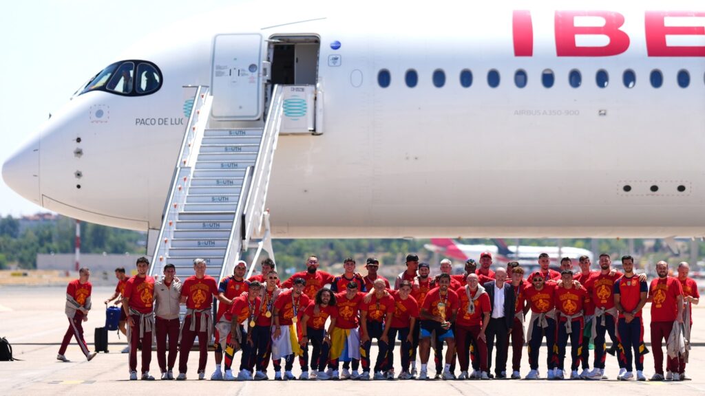 Spain’s World Cup champions head home for a royal welcome and a parade through Madrid Spain’s World Cup champions head home for a royal welcome and a parade through Madrid
