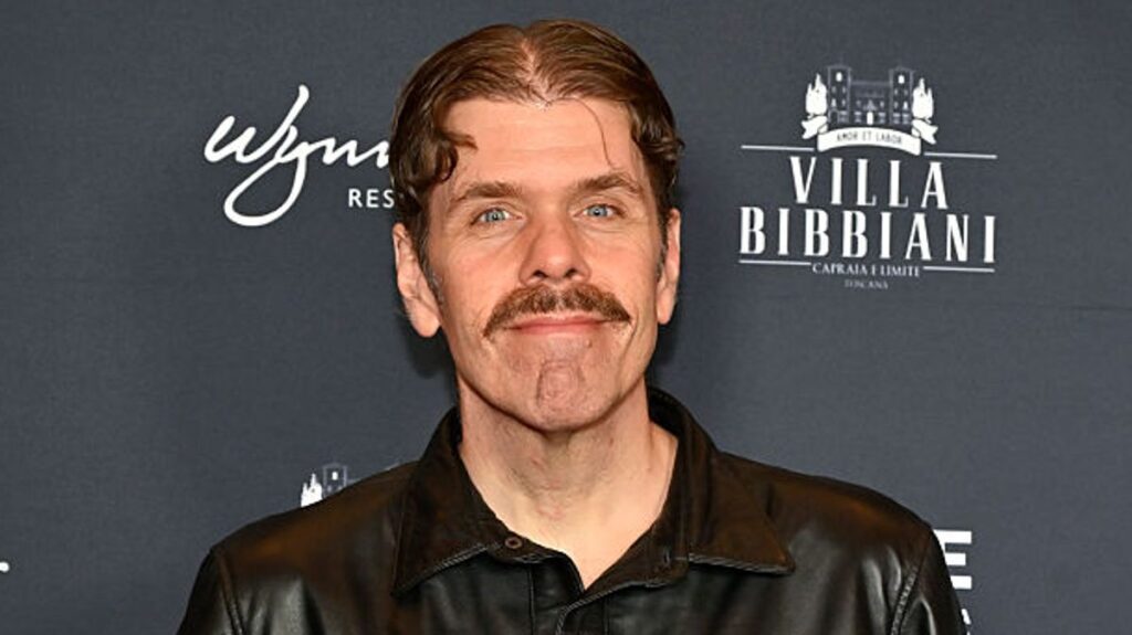 Perez Hilton sparks police response with disturbing behavior live on TikTok Perez Hilton sparks police response with disturbing behavior live on TikTok