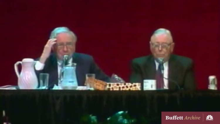 Berkshire's discipline is like "Ted Williams waiting for a fat pitch"