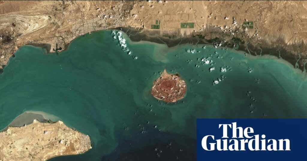 US strikes Iranian launchers in strait of Hormuz, sparking reprisal attack on airbases in Jordan US strikes Iranian launchers in strait of Hormuz, sparking reprisal attack on airbases in Jordan