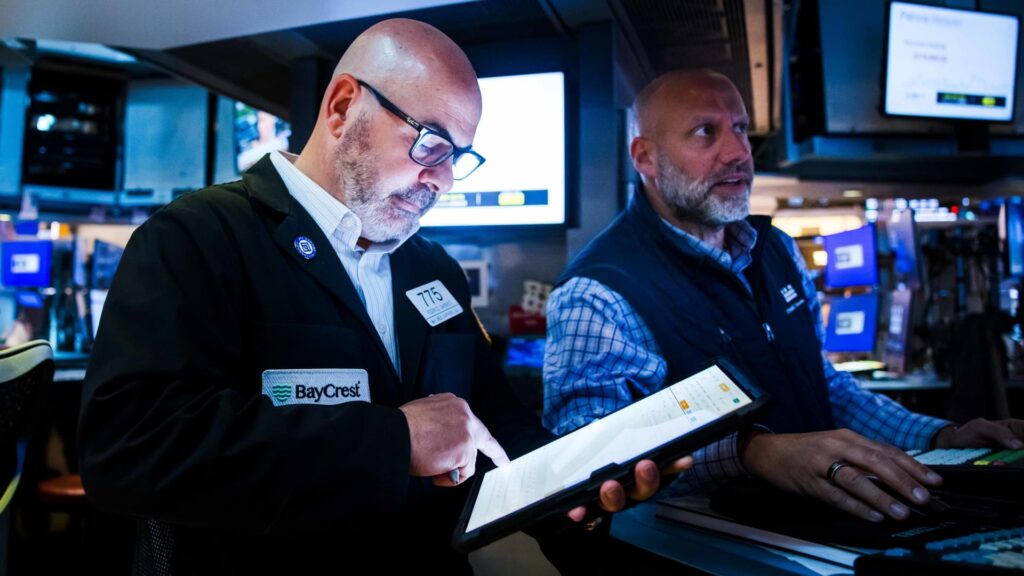 Stock futures are little changed after S&P 500 sets record above 7,800, heads for winning week: Live updates Stock futures are little changed after S&P 500 sets record above 7,800, heads for winning week: Live updates