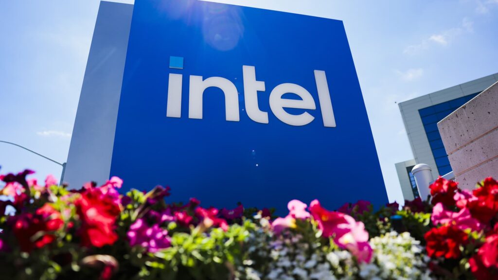 Intel plans $15 billion stock offering as AI demand accelerates Intel plans $15 billion stock offering as AI demand accelerates