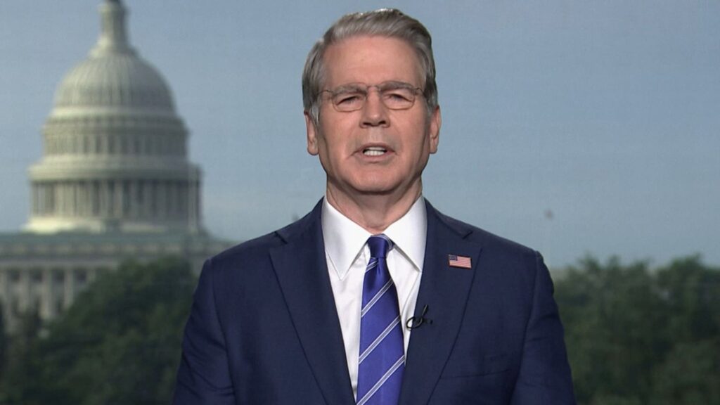 U.S. to use economic tactics on Iran 'that have never been seen'; Navy works to relieve troubled carrier USS Abraham Lincoln