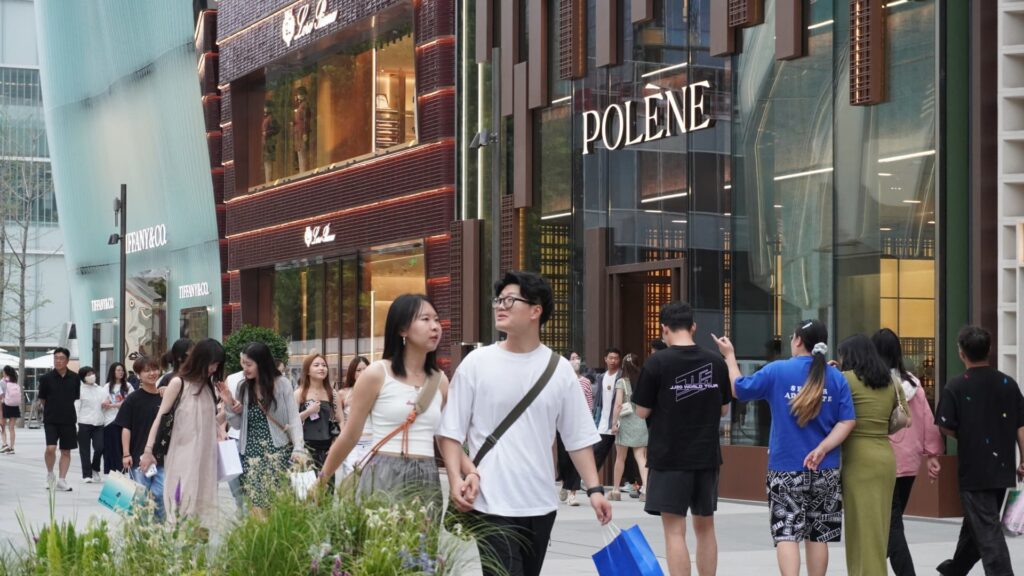 China’s economy slows further in July as retail sales barely grow, investment slump steepens China's economy slows further in July as retail sales barely grow, investment slump steepens