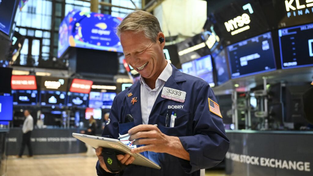 S&P 500, Nasdaq Composite close higher Thursday as Nvidia rallies on revenue guidance: Live updates S&P 500, Nasdaq Composite close higher Thursday as Nvidia rallies on revenue guidance: Live updates