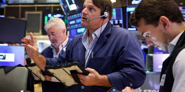 S&P 500 falls Friday after Fed’s Warsh highlights inflation worries, but index posts positive week