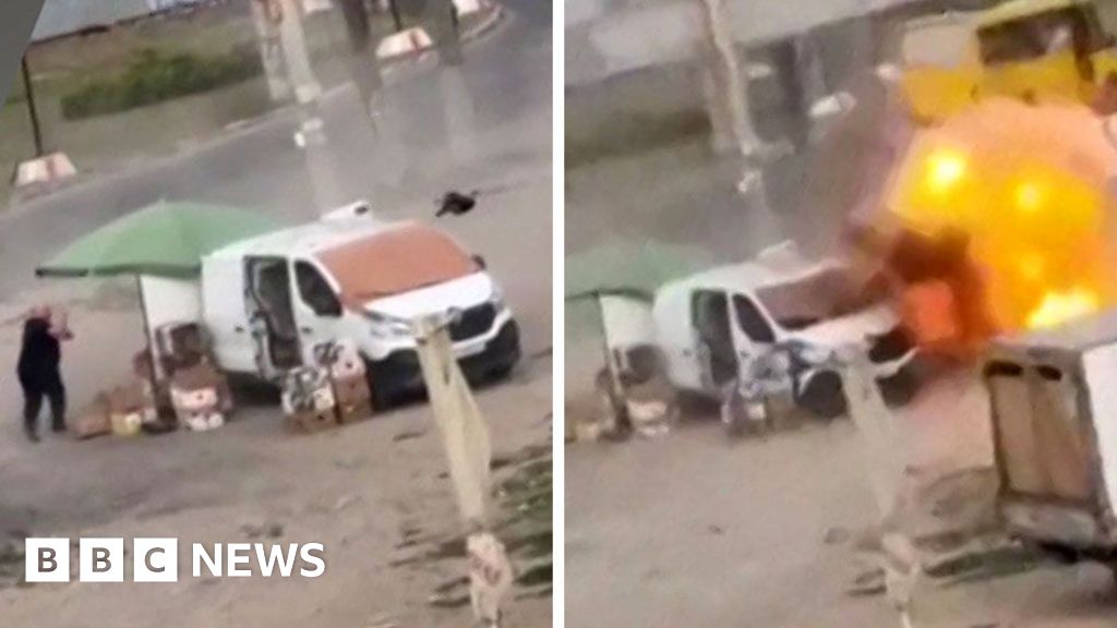 Video shows Russian drone chasing Ukrainian street vendor in ‘human safari’ attack Video shows Russian drone chasing Ukrainian street vendor in 'human safari' attack
