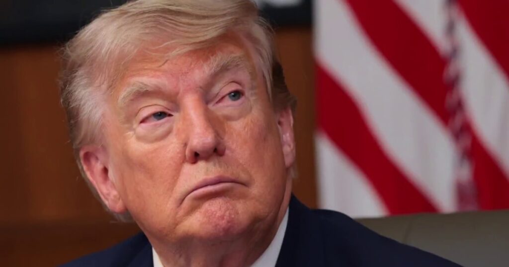 U.S. loses jobs while unemployment rate drops U.S. loses jobs while unemployment rate drops