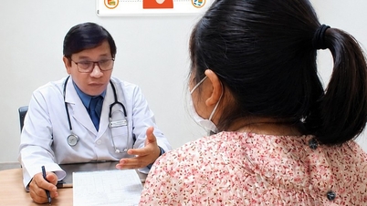 A 15-year-old girl has polycystic ovary syndrome; doctors point out common mistakes made by teenagers during puberty.