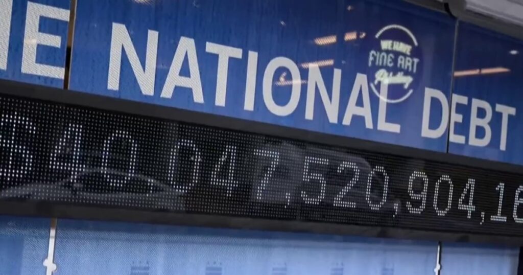 U.S. debt balloons to record U.S. debt balloons to record