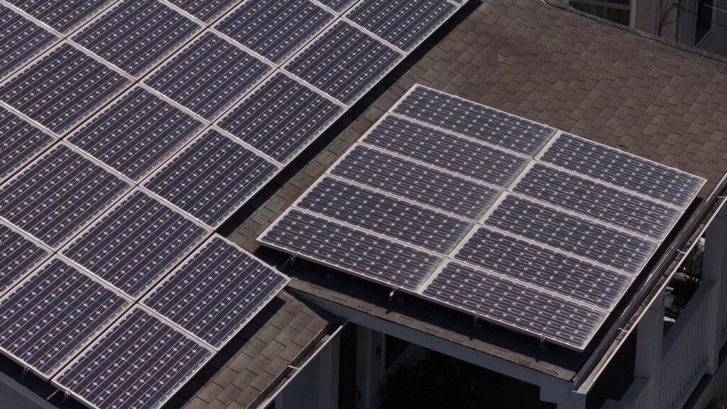 Exclusive: Alleged victim speaks out about "nightmare" Portage solar panel, finance scheme