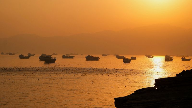 Live updates: Iran demands concessions from US as it nears Strait of Hormuz deal with Oman Live updates: Iran demands concessions from US as it nears Strait of Hormuz deal with Oman