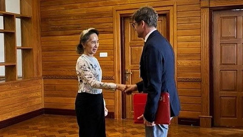 Aung San Suu Kyi meets Red Cross official, after mounting demands the military prove she is still alive Aung San Suu Kyi meets Red Cross official, after mounting demands the military prove she is still alive