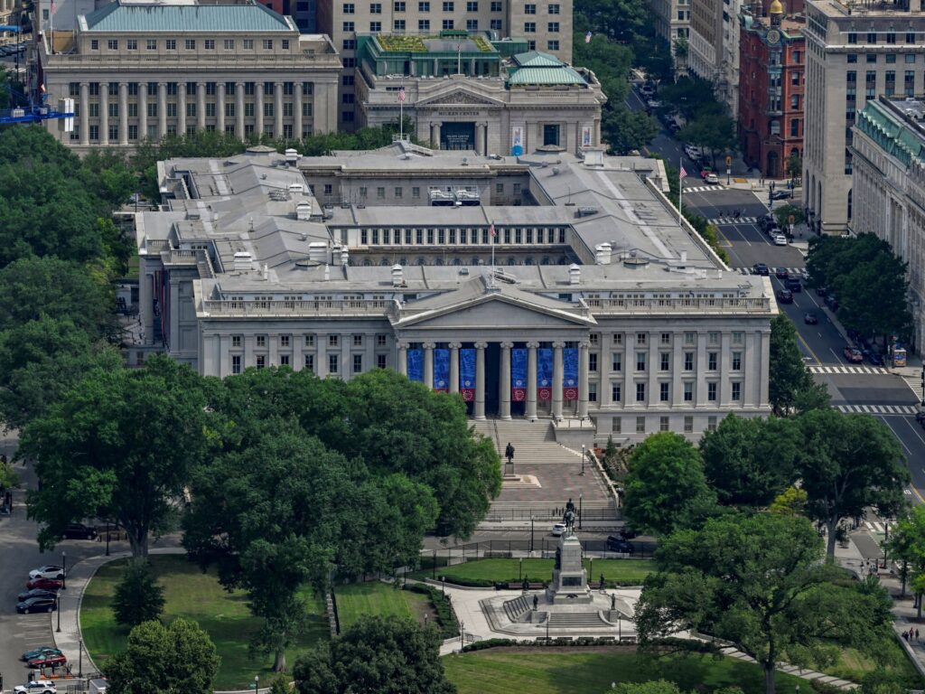 US debt hits $40 trillion: Who does Washington owe and why does it matter? US debt hits $40 trillion: Who does Washington owe and why does it matter?