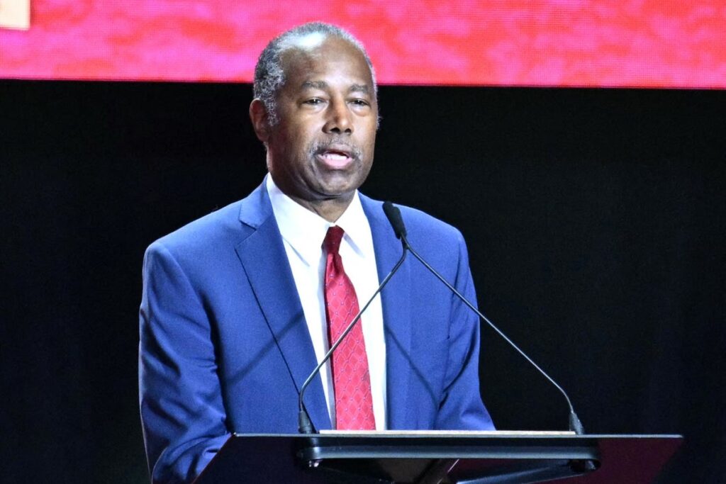 Make America Healthy Again? Ben Carson touts hot dogs at school nutrition event Make America Healthy Again? Ben Carson touts hot dogs at school nutrition event