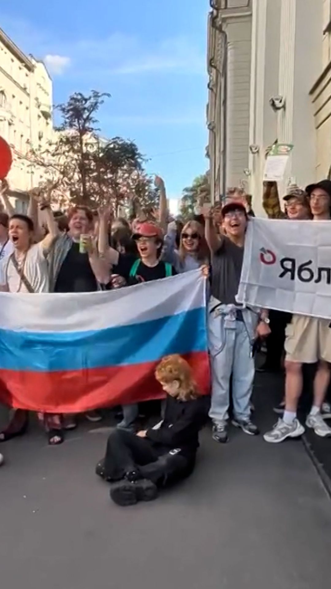 22882871 - Russian Protest.00_00_11_17.Still001.jpg