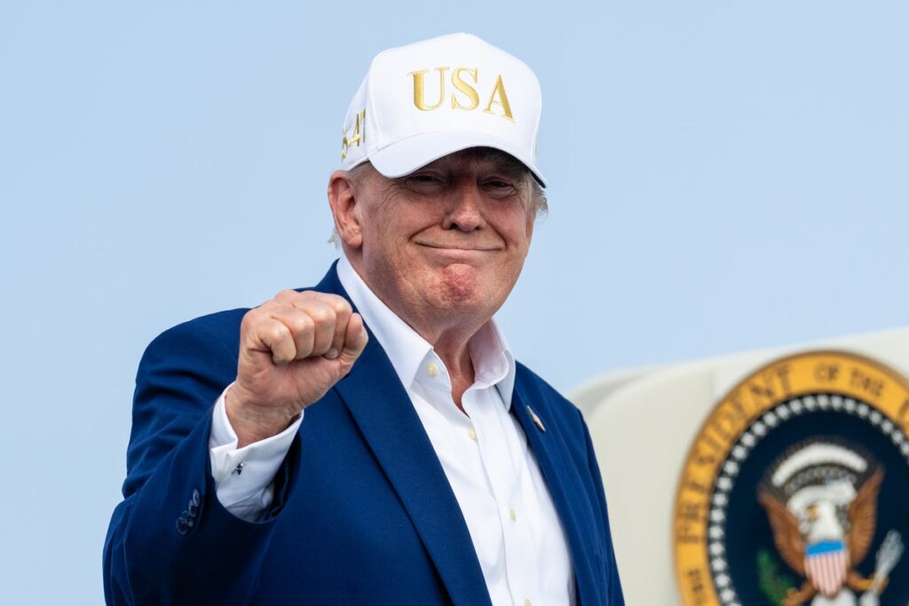 Iran war live: Trump ‘low-keying it’ as Tehran demands compensation to reopen Hormuz Iran war live: Trump ‘low-keying it’ as Tehran demands compensation to reopen Hormuz