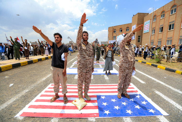 TOPSHOT-YEMEN-IRAN-SAUDI-US-ISRAEL-WAR-PROTEST