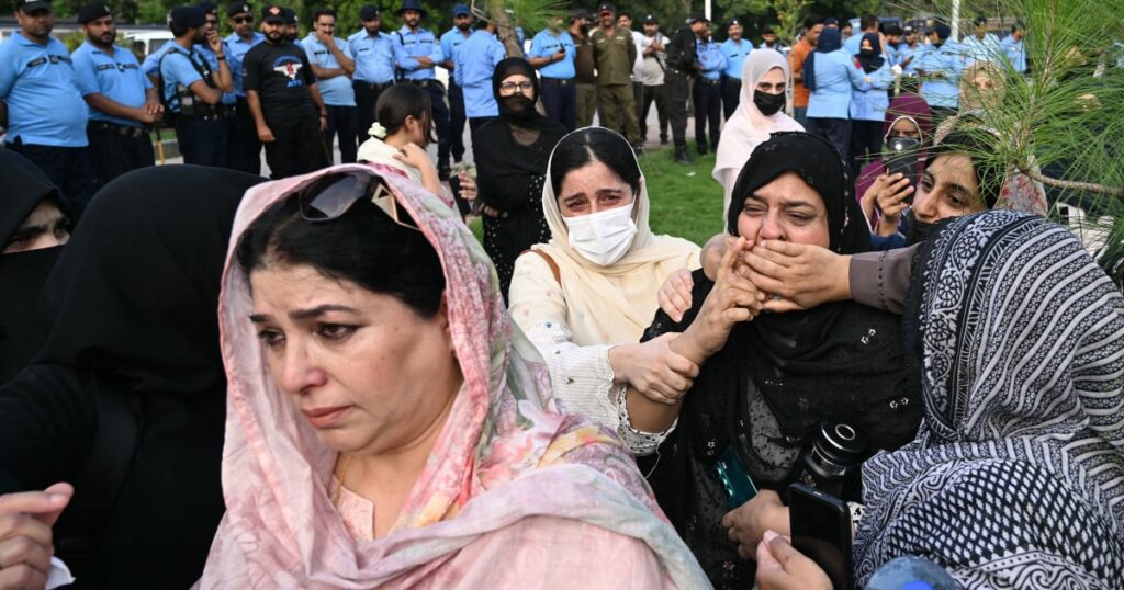 Pakistan restricts foreign media from reporting outside 3 major cities Pakistan restricts foreign media from reporting outside 3 major cities
