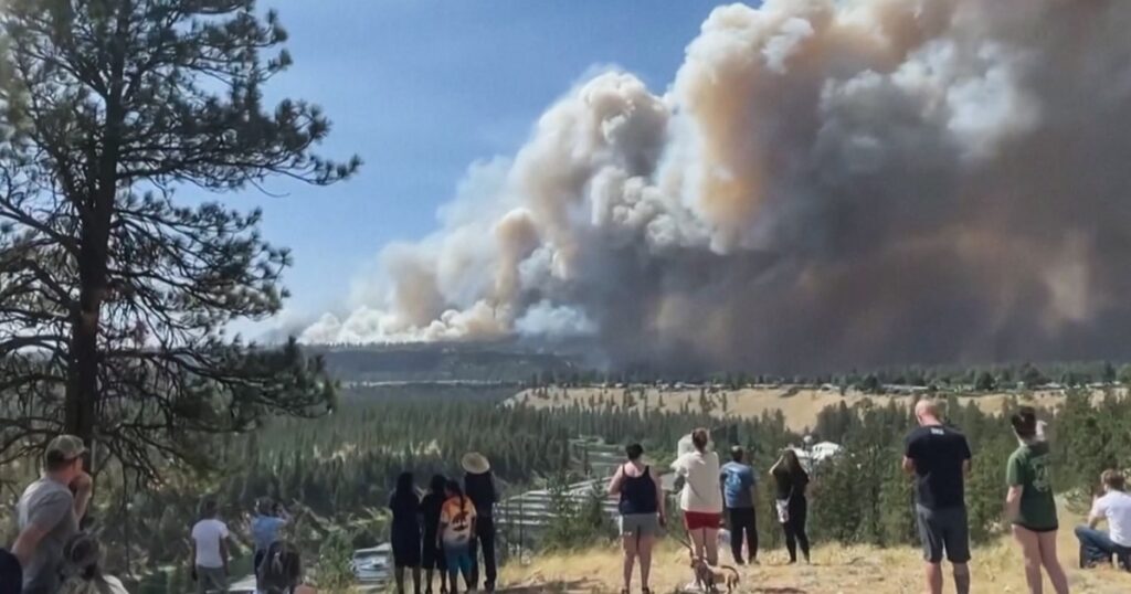 Over 600 structures lost as tens of thousands evacuate in Washington state wildfires Over 600 structures lost as tens of thousands evacuate in Washington state wildfires
