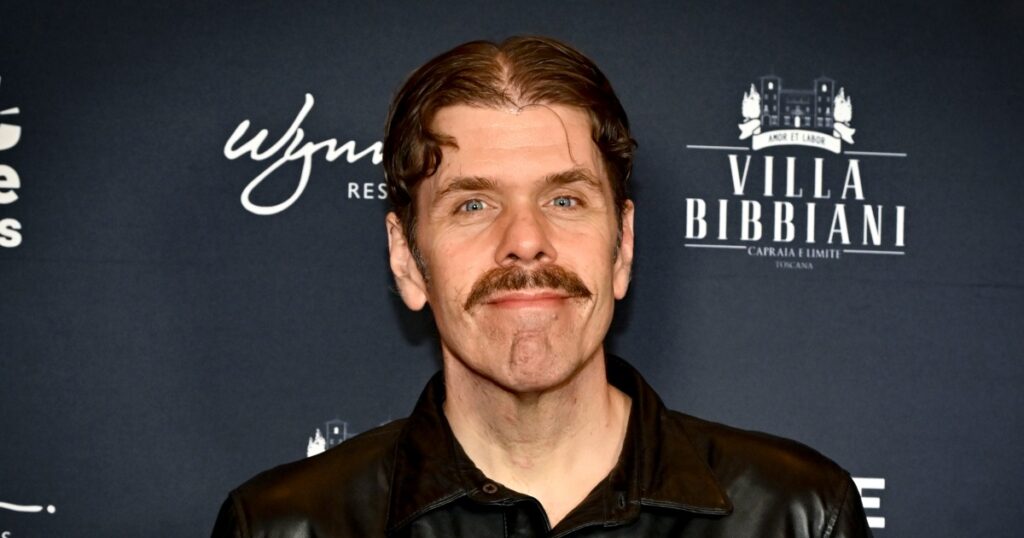 Perez Hilton’s family says his children ‘fled’ their home before his reported self Perez Hilton’s family says his children ‘fled’ their home before his reported self