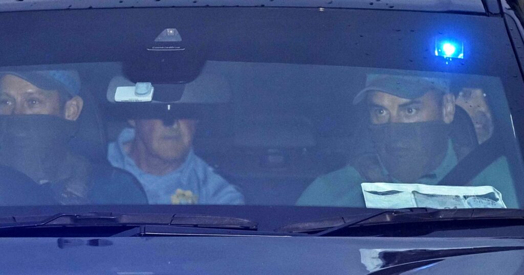 Suspected Irish crime boss lands in Dublin under high security after extradition from Dubai Suspected Irish crime boss lands in Dublin under high security after extradition from Dubai