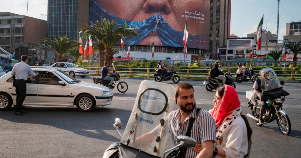 ‘Revenge is inevitable’: Iran ramps up propaganda war with violent billboards ‘Revenge is inevitable’: Iran ramps up propaganda war with violent billboards
