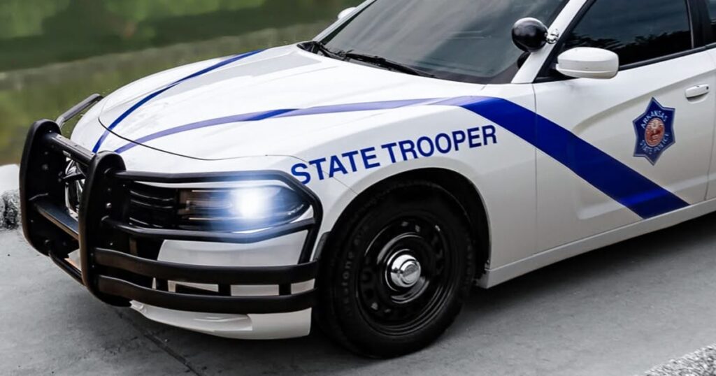 Arkansas trooper threw teen down and punched her in the face during traffic stop, lawsuit says Arkansas trooper threw teen down and punched her in the face during traffic stop, lawsuit says