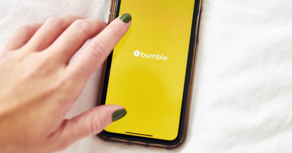 Bumble scraps signature rule and now allows men to make first move on dating app Bumble scraps signature rule and now allows men to make first move on dating app